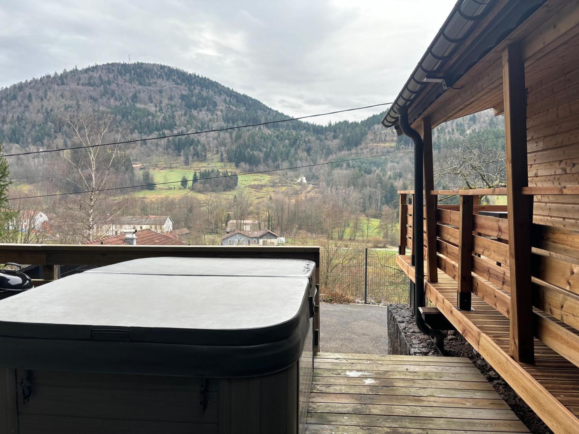 Chalet Du Faubourg & Jacuzzi, Proximite Gerardmer & La Bresse Rochesson Exterior foto