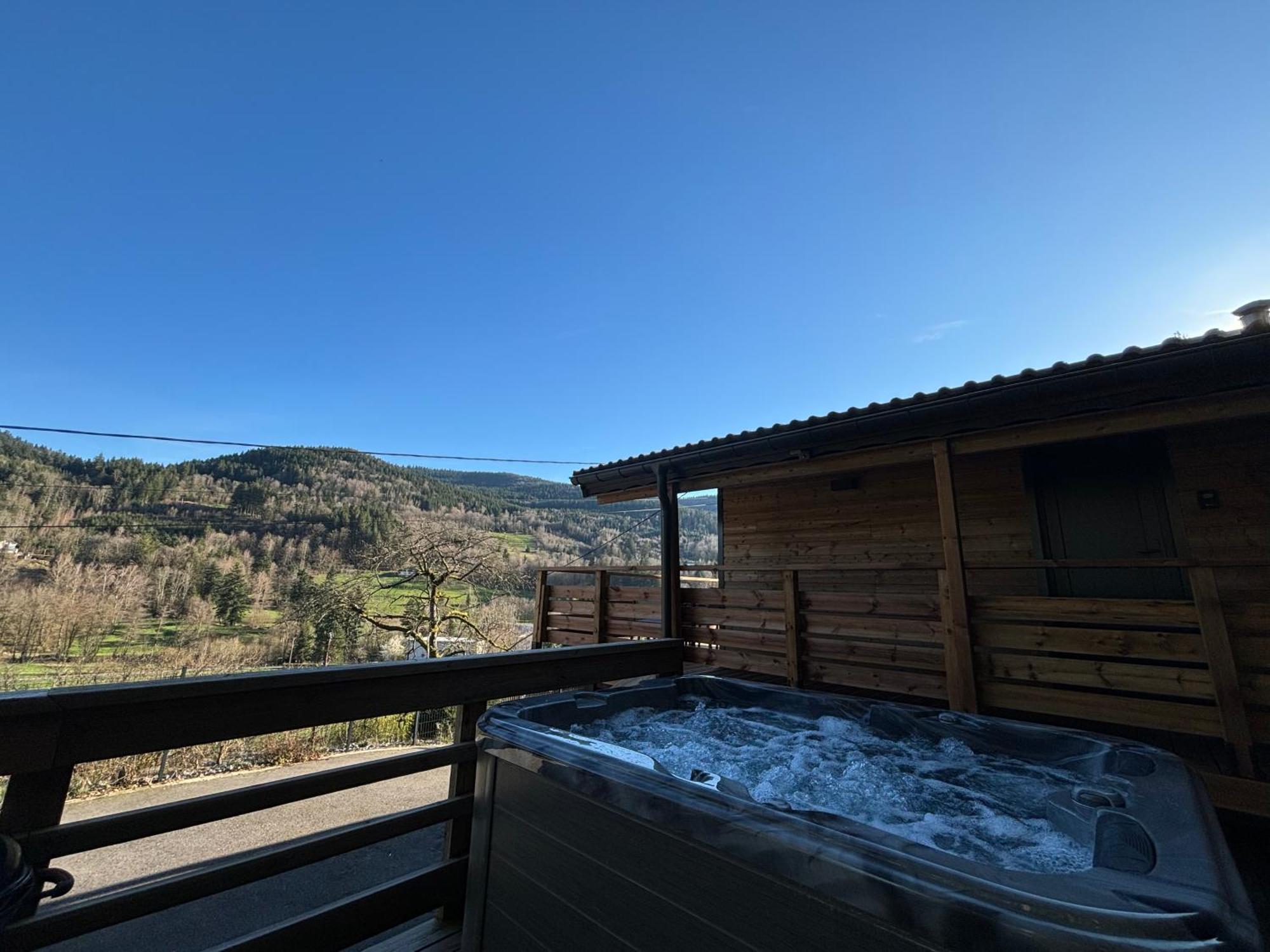 Chalet Du Faubourg & Jacuzzi, Proximite Gerardmer & La Bresse Rochesson Exterior foto